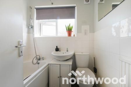 2 bedroom Maisonette for sale in Nightingale Drive, West Ewell, Epsom, KT19