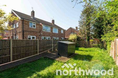 2 bedroom Maisonette for sale in Nightingale Drive, West Ewell, Epsom, KT19