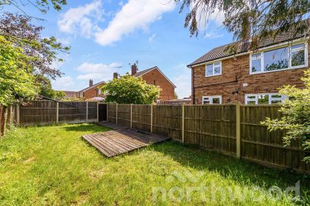 2 bedroom Maisonette for sale in Nightingale Drive, West Ewell, Epsom, KT19