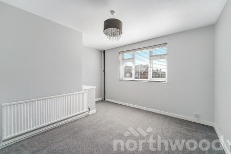 2 bedroom Maisonette for sale in Nightingale Drive, West Ewell, Epsom, KT19
