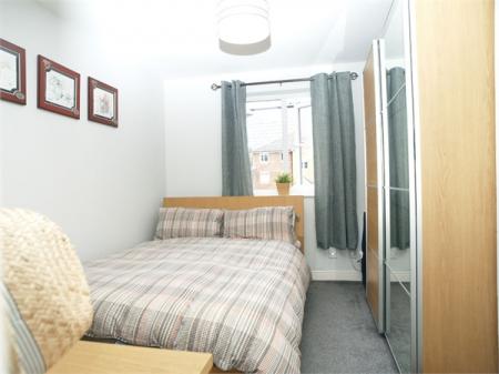1 bedroom Flat to let in Donald Woods Gardens, Surbiton, Kingston upon Thames, KT5