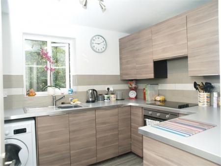 1 bedroom Flat to let in Donald Woods Gardens, Surbiton, Kingston upon Thames, KT5