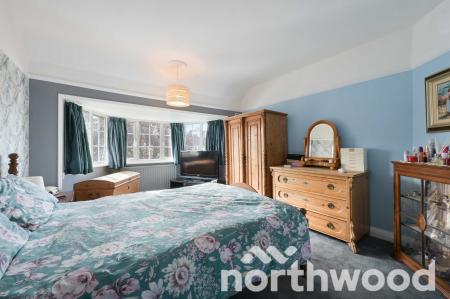 4 bedroom Semi-detached house for sale in Court Farm Avenue, Ewell, Epsom, KT19