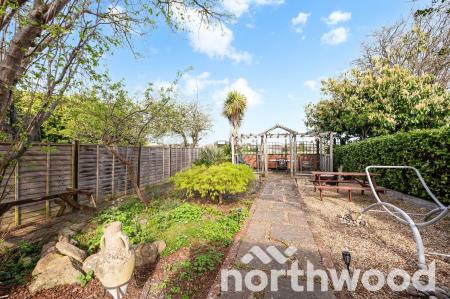 4 bedroom Semi-detached house for sale in Court Farm Avenue, Ewell, Epsom, KT19