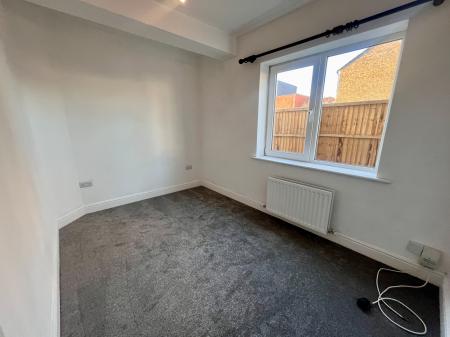 2 bedroom Flat to let in Kingston Road, Kingston upon Thames, KT1