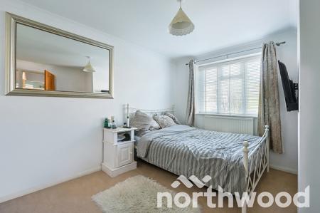 2 bedroom Maisonette for sale in Collier Close, West Ewell, Epsom, KT19