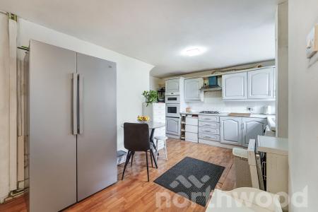 3 bedroom Terraced House for sale in Cherwell Court, West Ewell, Epsom, KT19