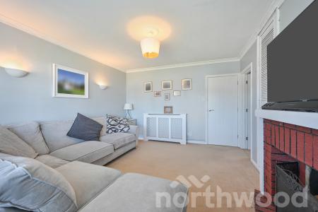 3 bedroom Terraced House for sale in Gainsborough Road, Epsom, KT19