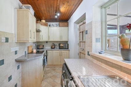 3 bedroom Terraced House for sale in Gainsborough Road, Epsom, KT19