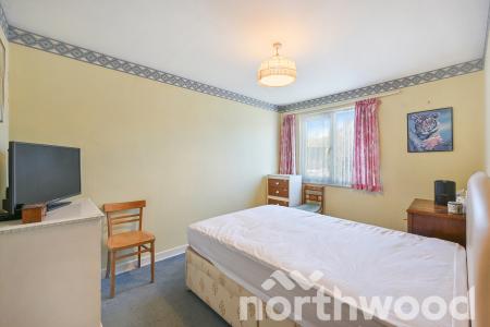 3 bedroom Terraced House for sale in Kelvin Close, West Ewell, Epsom, KT19