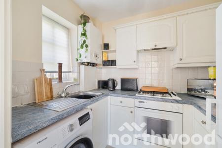 1 bedroom Flat for sale in Chessington Road, Ewell, Epsom, KT17
