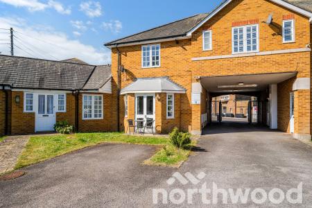 1 bedroom Flat for sale in Chessington Road, Ewell, Epsom, KT17