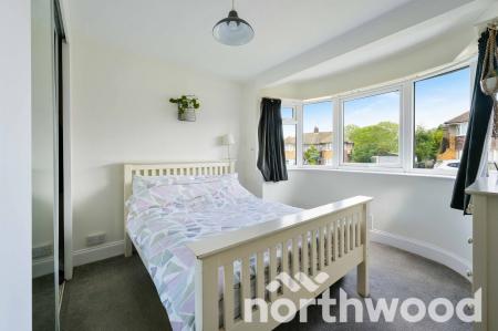 2 bedroom Maisonette for sale in Stanton Close, West Ewell, Epsom, KT19