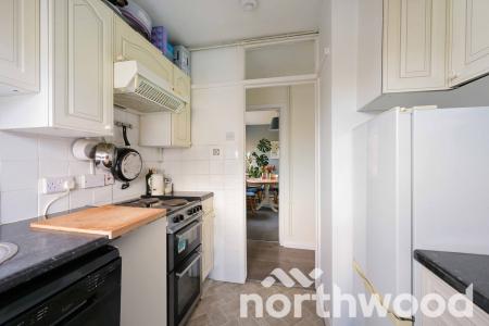 2 bedroom Maisonette for sale in Stanton Close, West Ewell, Epsom, KT19