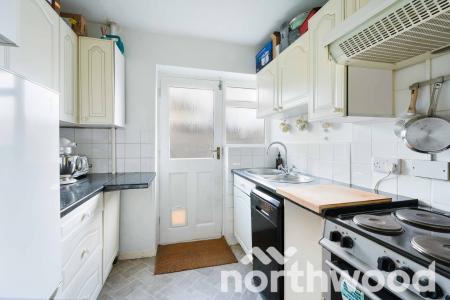 2 bedroom Maisonette for sale in Stanton Close, West Ewell, Epsom, KT19
