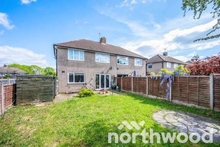 2 bedroom Maisonette for sale in Stanton Close, West Ewell, Epsom, KT19