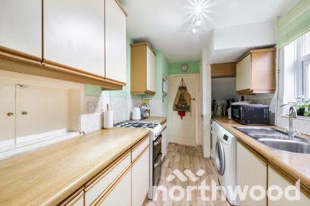 3 bedroom Semi-detached house for sale in Oakhurst Road, West Ewell, Epsom, KT19