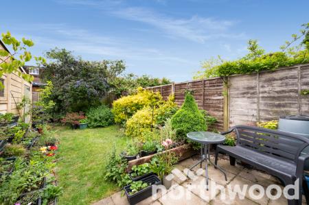 3 bedroom Semi-detached house for sale in Oakhurst Road, West Ewell, Epsom, KT19