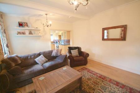 3 bedroom Flat to let in Tankerton Road, Surbiton, London, KT6