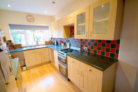 3 bedroom Flat to let in Tankerton Road, Surbiton, London, KT6