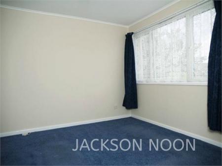 3 bedroom Terraced House to let in Donovan Close, Ewell, Epsom, KT19