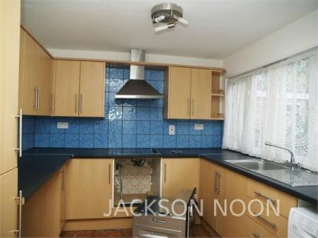 3 bedroom Terraced House to let in Donovan Close, Ewell, Epsom, KT19