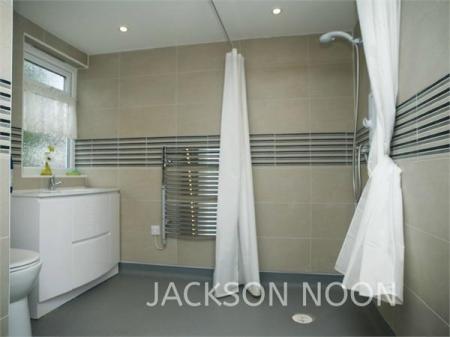 3 bedroom Terraced House to let in Donovan Close, Ewell, Epsom, KT19