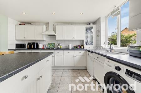 3 bedroom Terraced House for sale in Gatley Avenue, West Ewell, Epsom, KT19