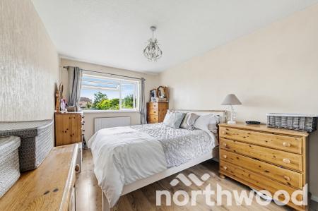 3 bedroom Terraced House for sale in Gatley Avenue, West Ewell, Epsom, KT19