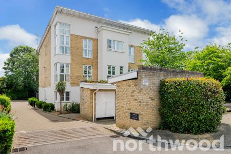 2 bedroom Flat for sale in Revere Way, West Ewell, Epsom, KT19