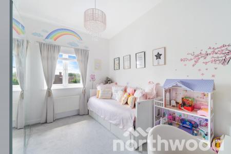 2 bedroom Flat for sale in Revere Way, West Ewell, Epsom, KT19