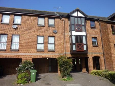 Farriers Road, Epsom, KT17