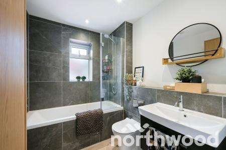 3 bedroom Apartment for sale in Chessington Road, Ewell, Epsom, KT19