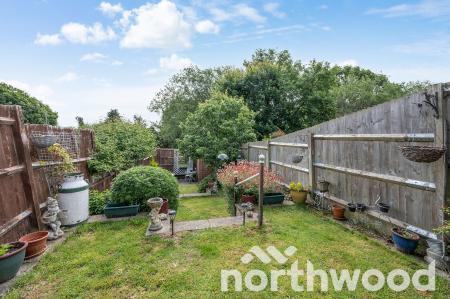 2 bedroom Terraced House for sale in Hunting Gate Drive, Chessington, KT9