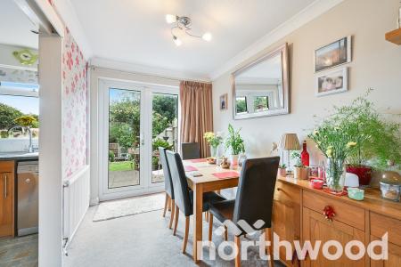 2 bedroom Terraced House for sale in Hunting Gate Drive, Chessington, KT9
