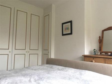 3 bedroom Semi-detached house to let in West Ewell, Epsom, KT19