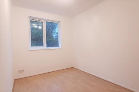 2 bedroom Flat to let in Clowser Close, London, SM1