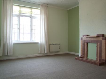 2 bedroom Flat to let in Richmond Road, Kingston upon Thames, KT2