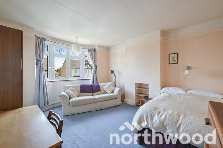 3 bedroom Semi-detached house for sale in Heatherside Road, West Ewell, Epsom, KT19