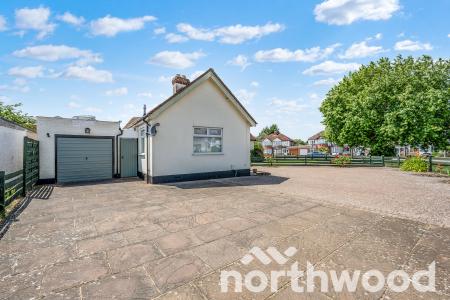 2 bedroom Semi-detached bungalow for sale in Pams Way, Ewell, Epsom, KT19