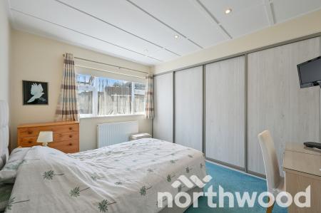 2 bedroom Semi-detached bungalow for sale in Pams Way, Ewell, Epsom, KT19
