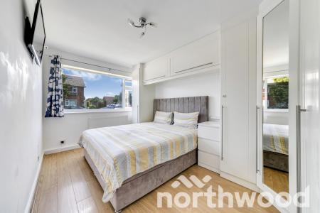 2 bedroom Maisonette for sale in Lavender Road, West Ewell, Epsom, KT19