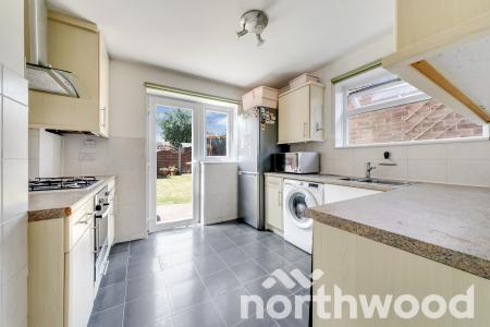 2 bedroom Maisonette for sale in Lavender Road, West Ewell, Epsom, KT19