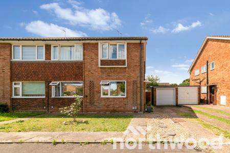 2 bedroom Maisonette for sale in Lavender Road, West Ewell, Epsom, KT19