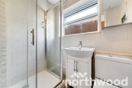 2 bedroom Maisonette for sale in Lavender Road, West Ewell, Epsom, KT19