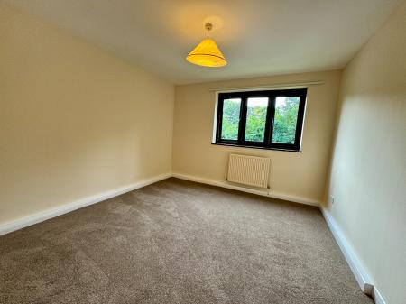 1 bedroom Flat to let in 35 Grove Road, Sutton, SM1