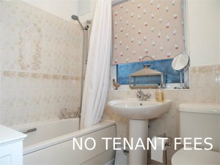 3 bedroom Bungalow to let in Lakehurst Road, West Ewell, Epsom, KT19
