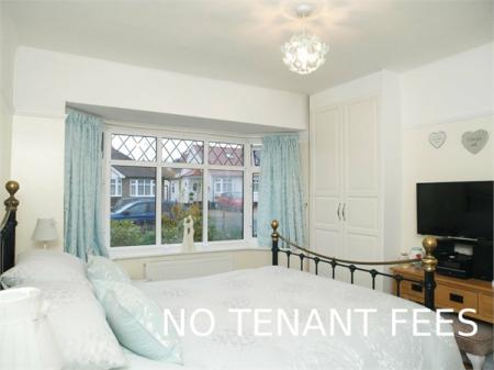 3 bedroom Bungalow to let in Lakehurst Road, West Ewell, Epsom, KT19