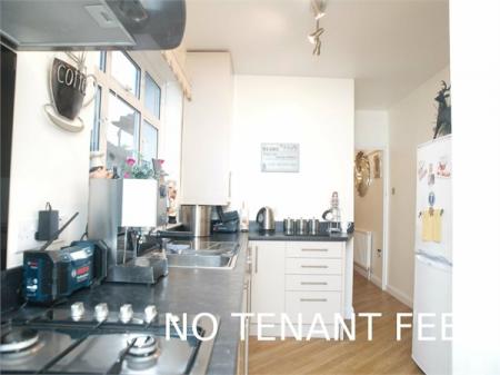 3 bedroom Bungalow to let in Lakehurst Road, West Ewell, Epsom, KT19