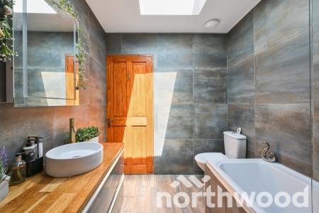 2 bedroom Bungalow for sale in Pams Way, Ewell, Epsom, KT19